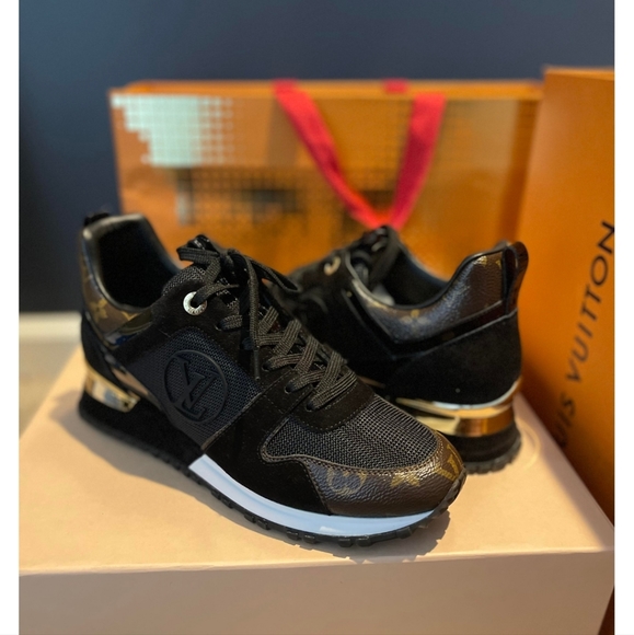Louis Vuitton Run Away Women's Sneakers size 9-EUC - Picture 1 of 9